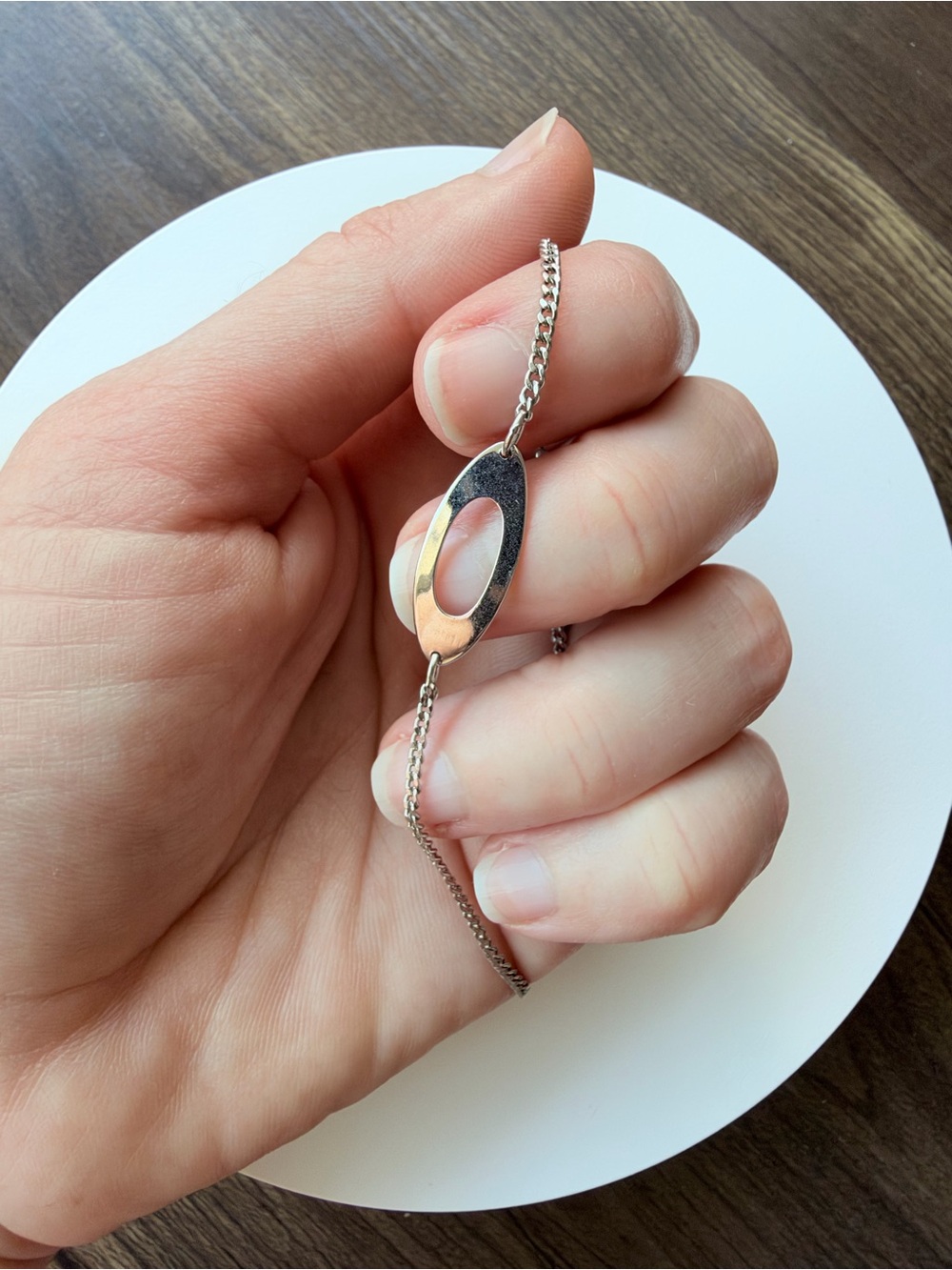 Avon Vintage Oval Bracelet Silver Toned 9